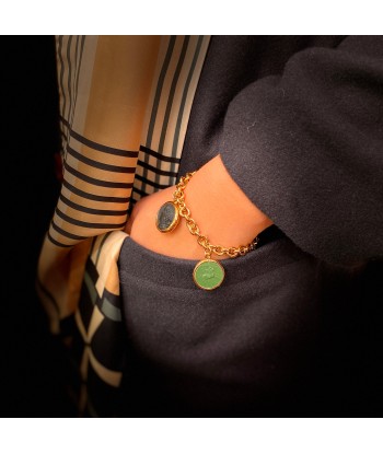 Bracelet en Plaqué Or à Pampilles en Résine Verte et Noire s'inspire de l'anatomie humaine