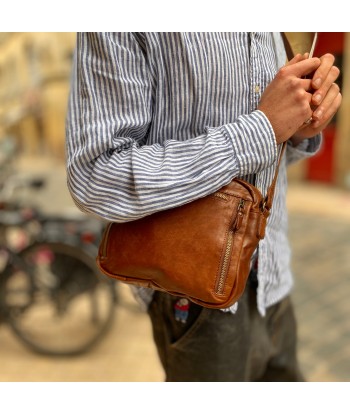 Petit Sac Bandoulière en Cuir Lavé Camel Véritable concentré