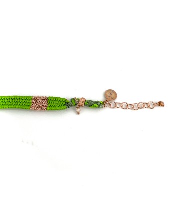 Bracelet Gourmette Tissé en Fil de Satin Vert et Chaine en Plaqué Or basket pas cher