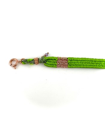 Bracelet Gourmette Tissé en Fil de Satin Vert et Chaine en Plaqué Or basket pas cher