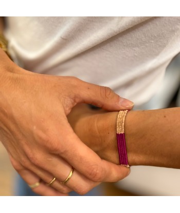 Bracelet Gourmette Tissé en Fil de Satin  Fuschia et Chaine en Plaqué Or Dans la société mordern