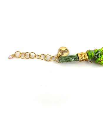 Bracelet Manchette Tissé en Fil de Satin Vert et Chaine en Plaqué Or la chaussure