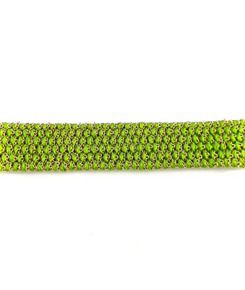 Bracelet Manchette Tissé en Fil de Satin Vert et Chaine en Plaqué Or la chaussure