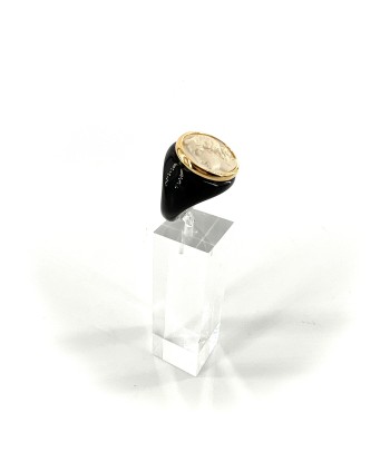 Bague Ronde en Plexiglas Noir et Résine Champagne Motif Statue Grecque prix