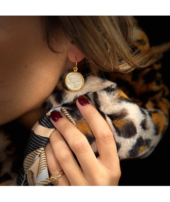 Boucles d'Oreilles Réversibles en Plaqué Or et Résine Gold / Champagne Motif Statue Grecque livraison et retour toujours gratuits