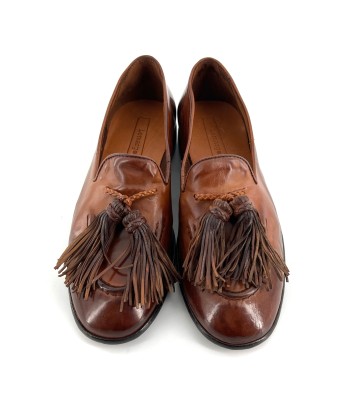 Mocassin à Long Pompon en Cuir Cognac Veiné le des métaux précieux