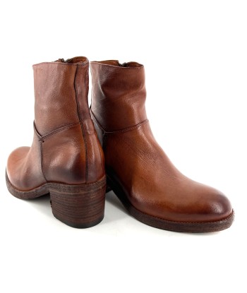 Boots Talon Trotteur en Cuir Camel Patiné en linge